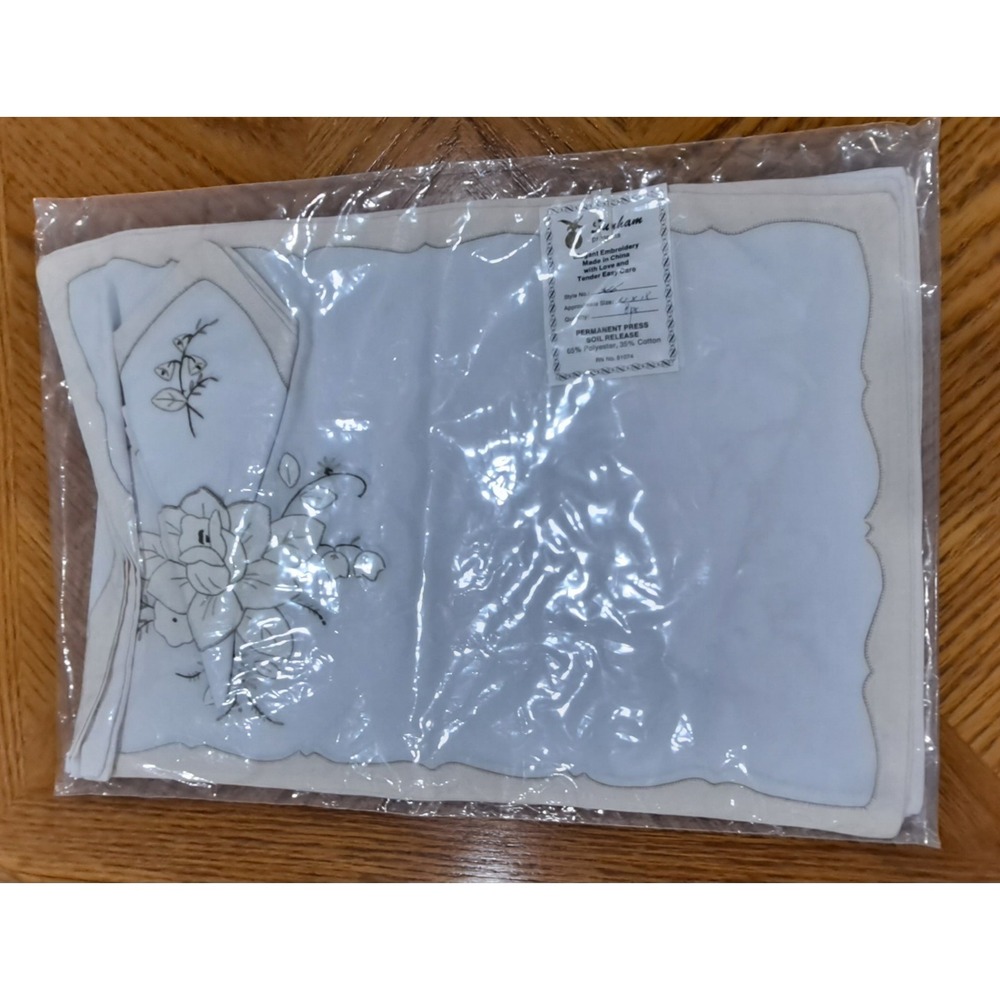 Vintage Sunham Embroidered Appliqued‎ White Placemat Napkin Set 8pcs NEW